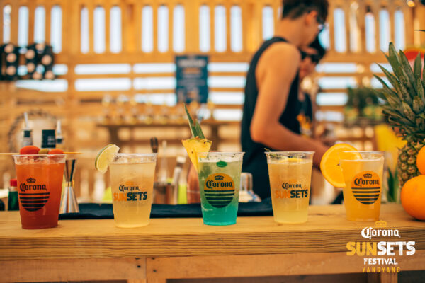 パーティ＆エシカルなイベント「Corona Sunset Festival」でのパレット活用事例
